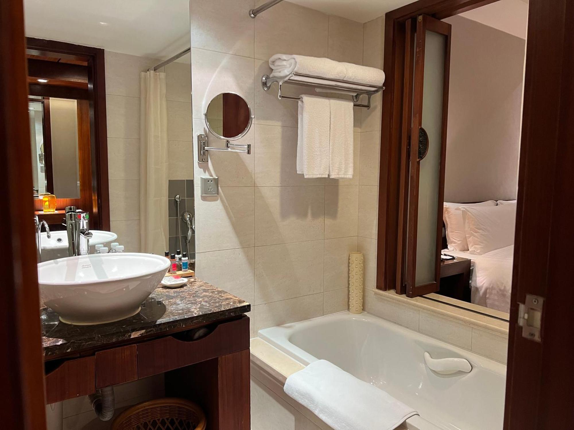 Baolong Hotel Şanghay Dış mekan fotoğraf